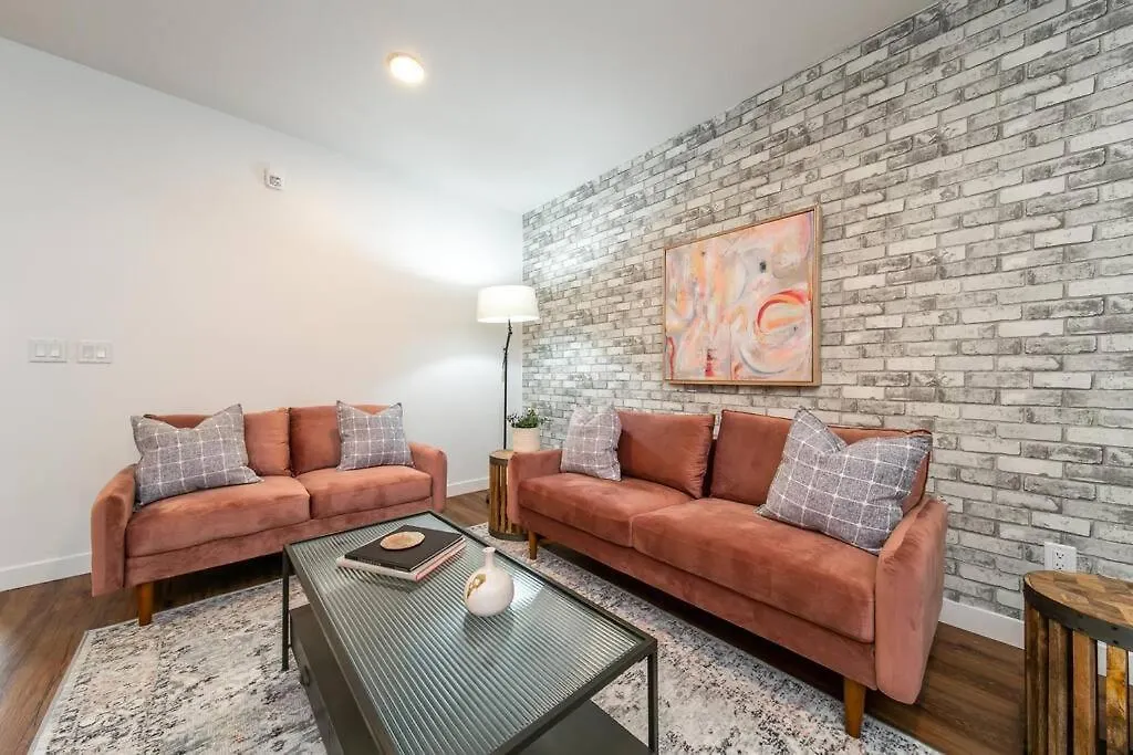 Industrial Romantic U/G Parking 5 Min To Dtn! Apartment Edmonton