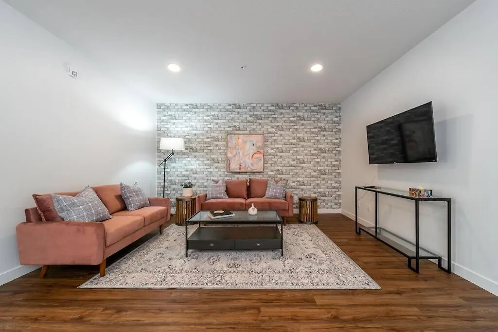 Industrial Romantic U/G Parking 5 Min To Dtn! Apartment Edmonton