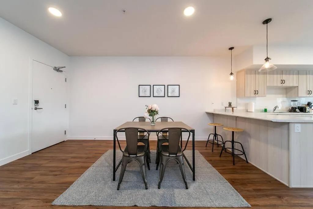 Industrial Romantic U/G Parking 5 Min To Dtn! Apartment Edmonton