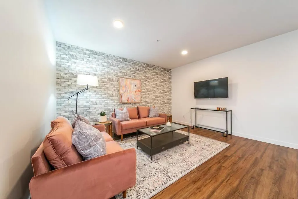 Industrial Romantic U/G Parking 5 Min To Dtn! Apartment Edmonton