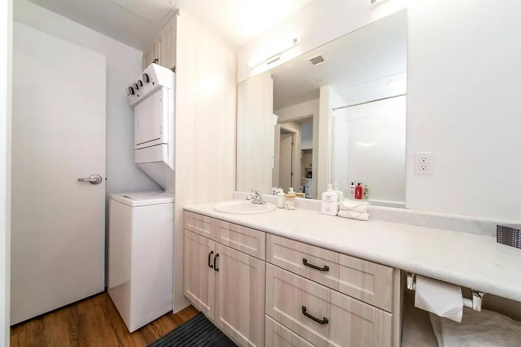 Industrial Romantic U/G Parking 5 Min To Dtn! Apartment Edmonton